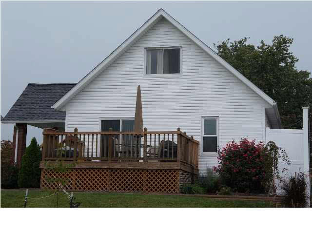 603 E 1st Ave, Huntingburg, IN 47542 photo 4