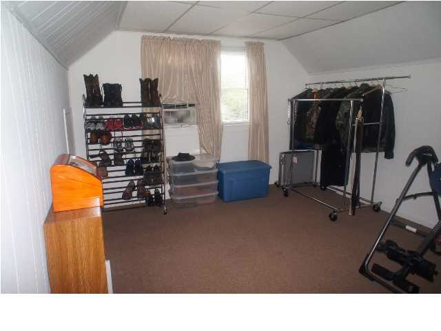 603 E 1st Ave, Huntingburg, IN 47542 photo 9