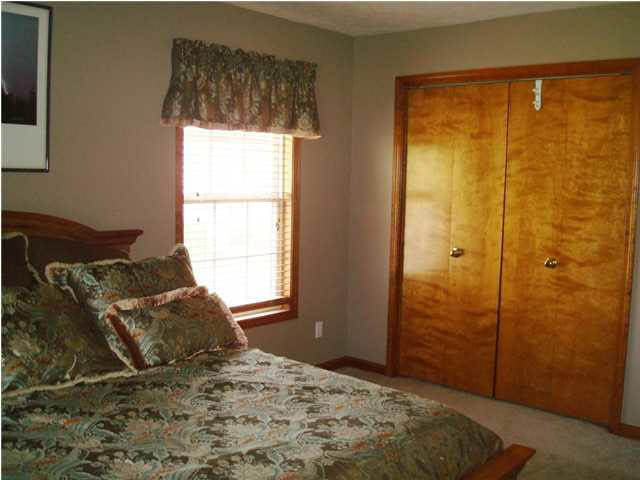 4033 Trinity Dr, Newburgh, IN 47630 photo 11