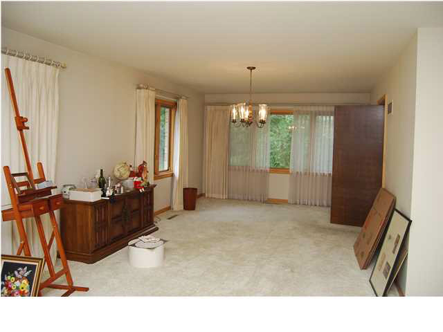 1027 Emily St, Jasper, IN 47546 photo 2