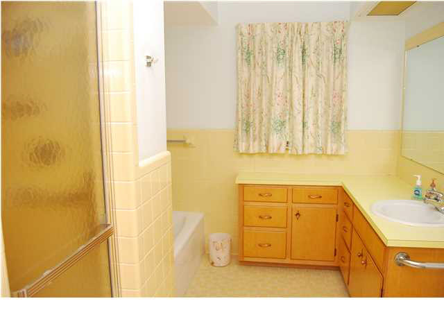 1027 Emily St, Jasper, IN 47546 photo 6