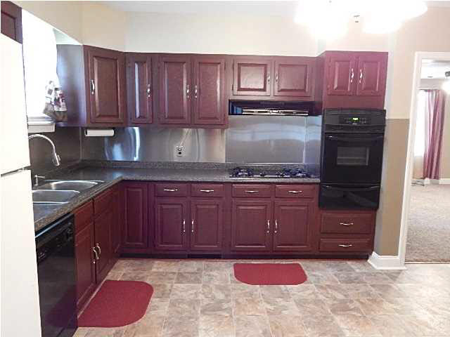 8815 Middle Mount Vernon Rd, Evansville, IN 47712 photo 9