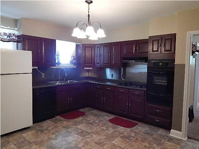 8815 Middle Mount Vernon Rd, Evansville, IN 47712 photo 10