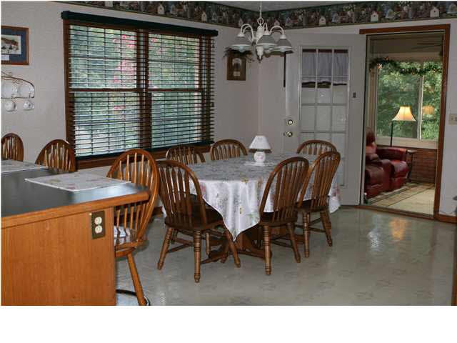 10446 Hickory Ln, Evansville, IN 47720 photo 6