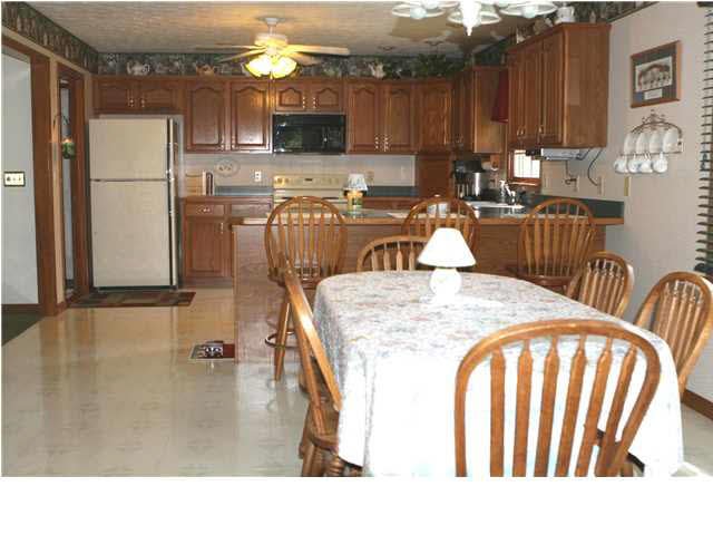 10446 Hickory Ln, Evansville, IN 47720 photo 5