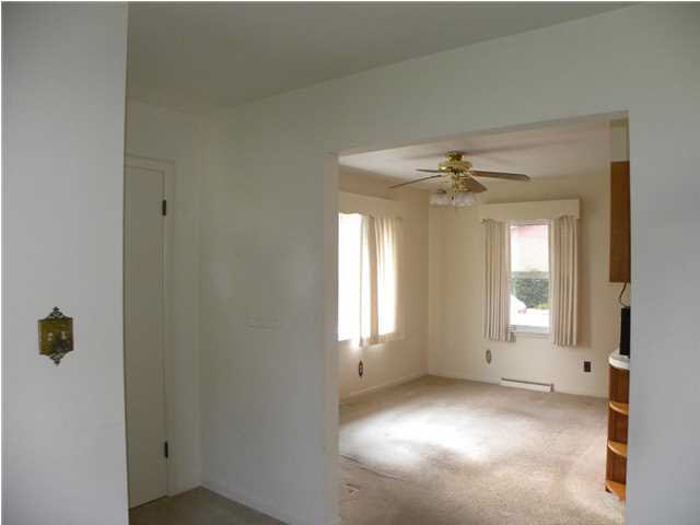 909 E Broadway St, Princeton, IN 47670 photo 10