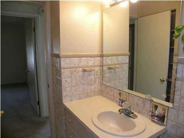 909 E Broadway St, Princeton, IN 47670 photo 13