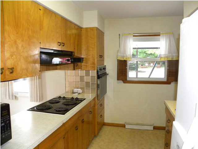 909 E Broadway St, Princeton, IN 47670 photo 8