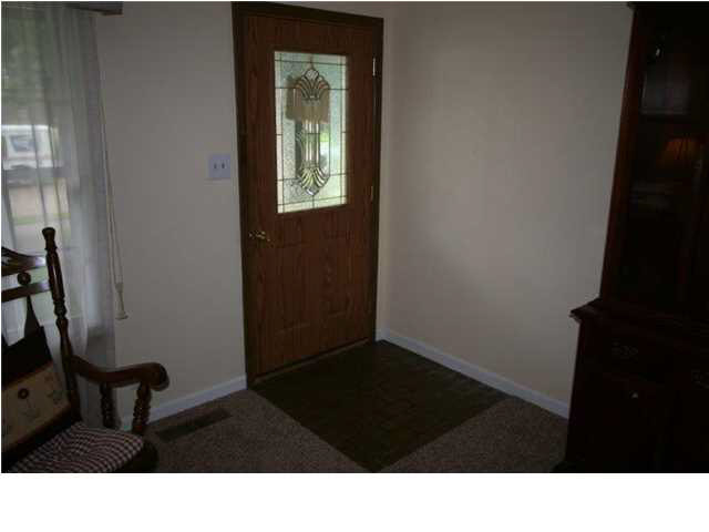 6008 Berry Ln, Evansville, IN 47710 photo 2