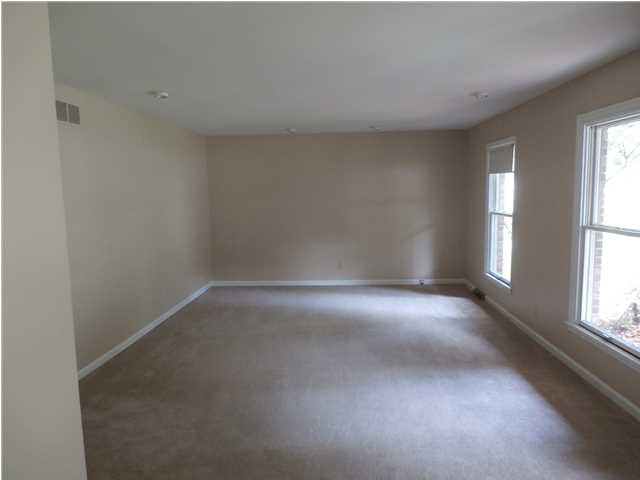 5711 Woodlawn Dr, Newburgh, IN 47630 photo 7
