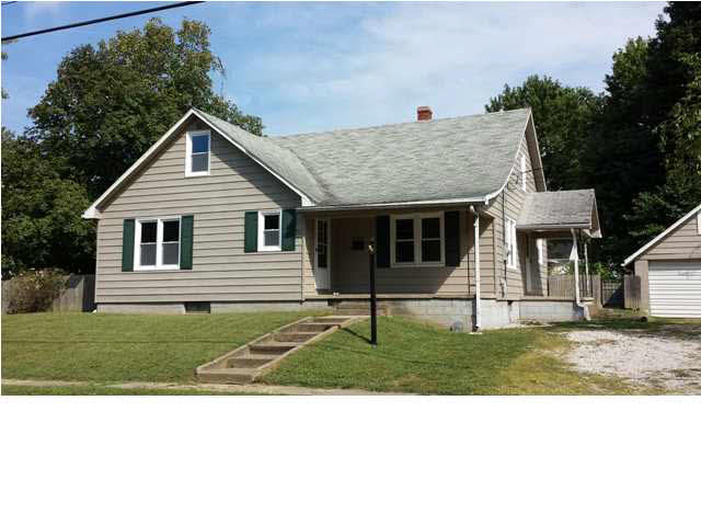 302 E Walnut, Odon, IN 47562 photo 1