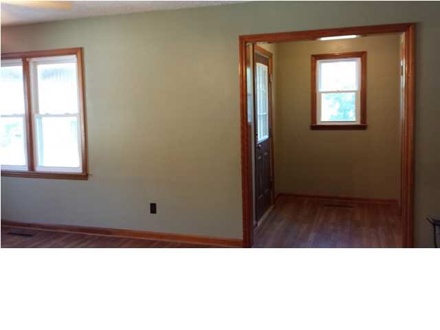 302 E Walnut, Odon, IN 47562 photo 2
