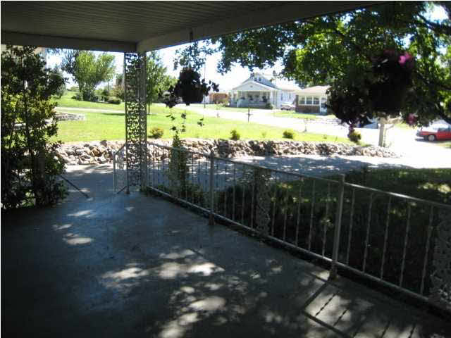 4013 Upper Mount Vernon Rd, Evansville, IN 47712 photo 3