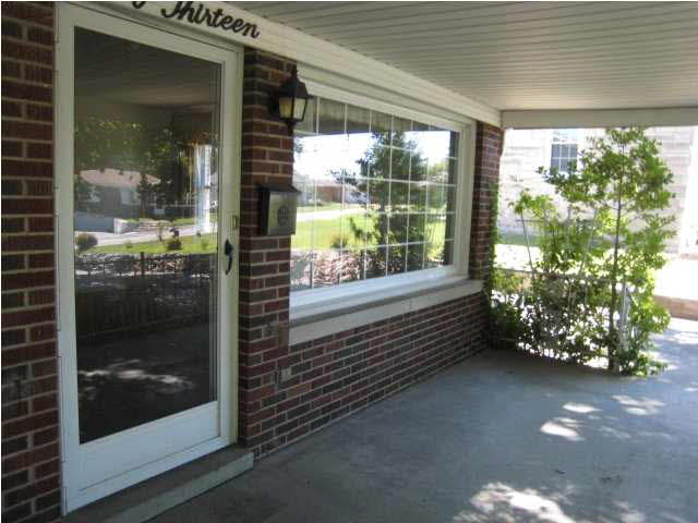 4013 Upper Mount Vernon Rd, Evansville, IN 47712 photo 2