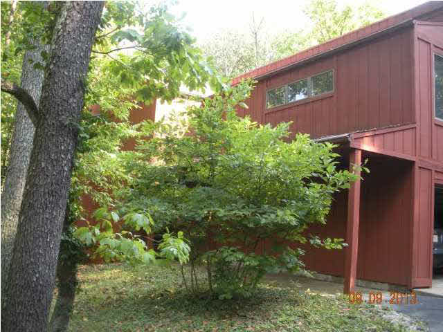 6300 Raintree Dr, Evansville, IN 47712 photo 4