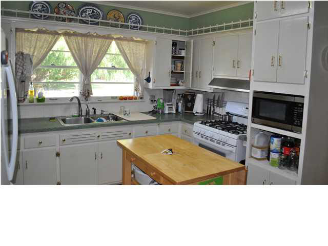 5611 Burdette Ln, Newburgh, IN 47630 photo 3