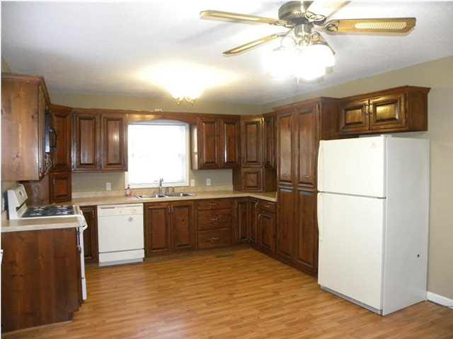 652 S State Road 57, Oakland City, IN 47660 photo 10