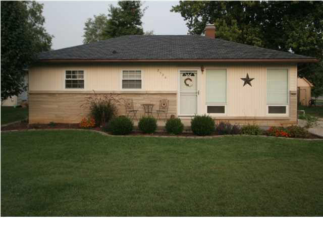 2526 Alois Ct, Jasper, IN 47546 photo 1