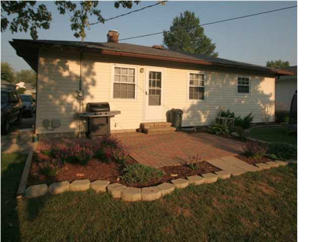 2526 Alois Ct, Jasper, IN 47546 photo 2