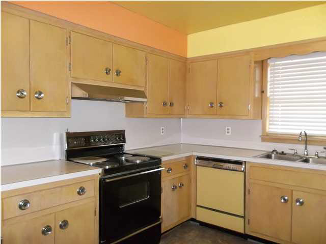 915 E Lincoln Ave, Mount Vernon, IN 47620 photo 4