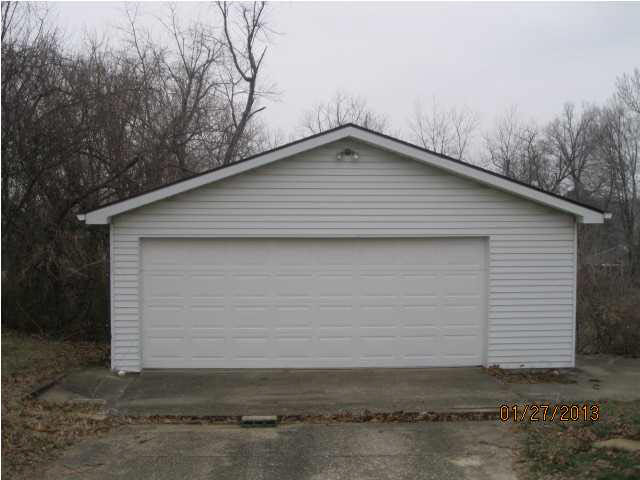 918 Kleymeyer Ave, Evansville, IN 47720 photo 9