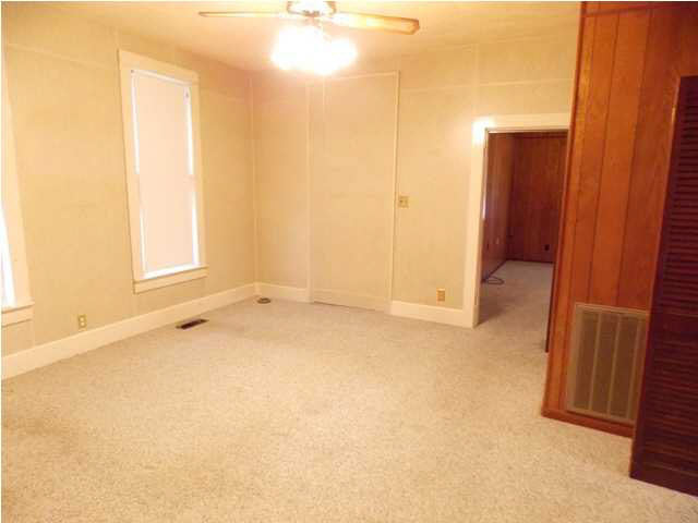 3021 Hillcrest Ter, Evansville, IN 47712 photo 2