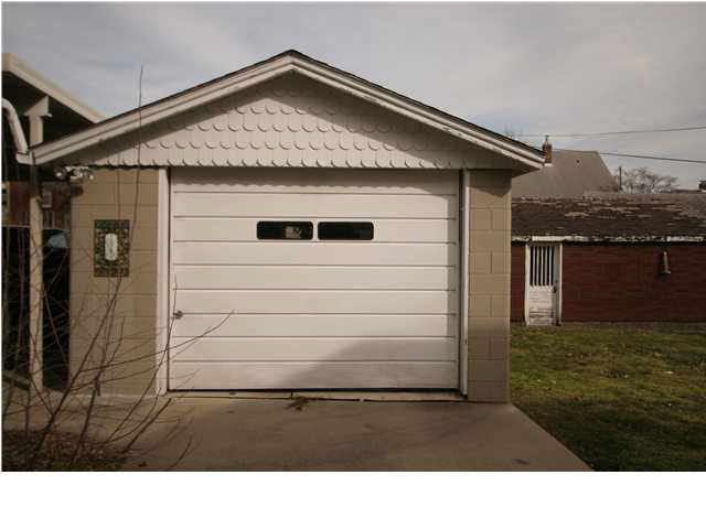 1426 Main St, Jasper, IN 47546 photo 2