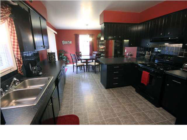 2114 Sleepy Hollow Dr, Evansville, IN 47720 photo 8
