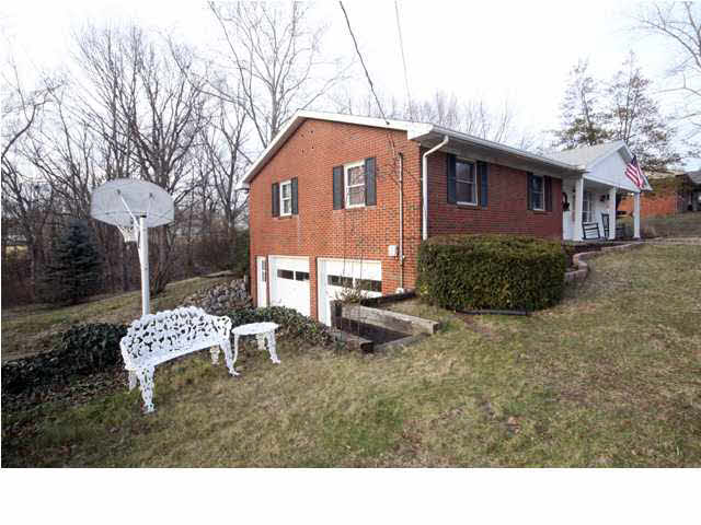 2114 Sleepy Hollow Dr, Evansville, IN 47720 photo 2