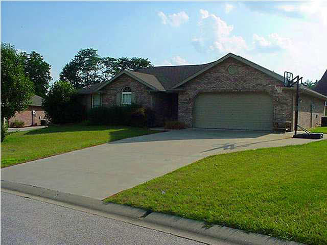 237 Ridgewood Ln, Jasper, IN 47546 photo 1