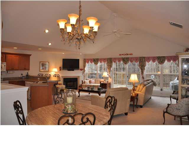 3013 Fawn Hill Dr, Evansville, IN 47711 photo 3