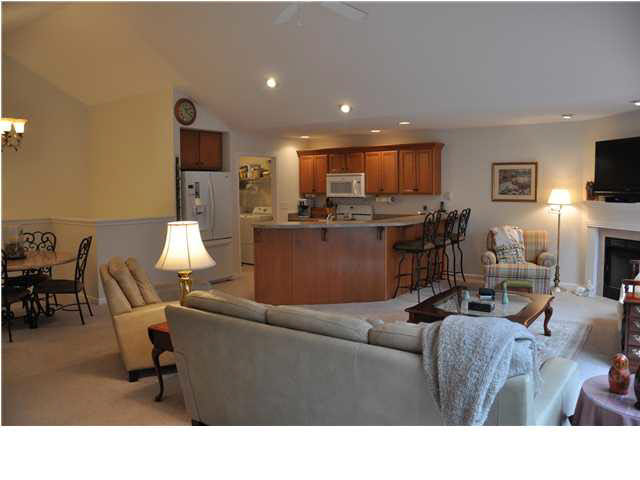 3013 Fawn Hill Dr, Evansville, IN 47711 photo 4