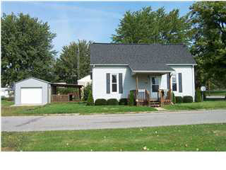 508 E Race St, Odon, IN 47562 photo 1