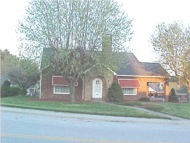 912 Macarthur St, Jasper, IN 47546 photo 1