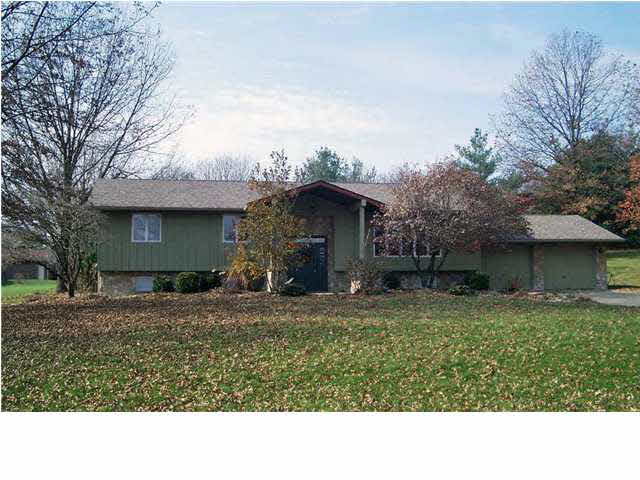 3191 Bittersweet Dr, Jasper, IN 47546 photo 1