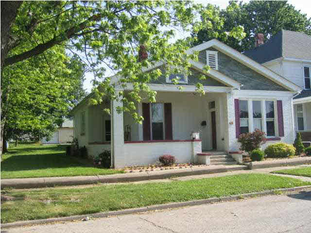 406 E Hefron St, Washington, IN 47501 photo 1