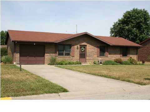 482 Maplecrest Blvd, Jasper, IN 47546 photo 1