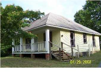 203 E 3rd St, Hazleton, IN 47640 photo 1