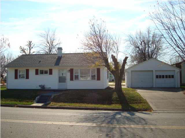 409 E 26th St, Jasper, IN 47546 photo 1