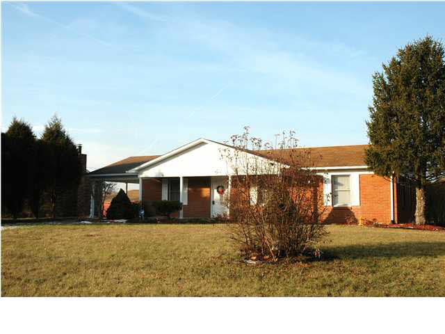 582 Maplecrest Blvd, Jasper, IN 47546 photo 1