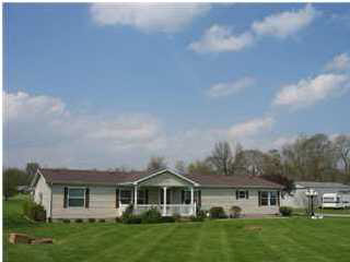 664 E 100 S, Washington, IN 47501 photo 1
