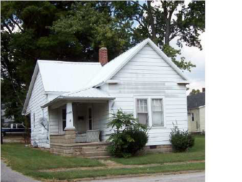 904 E Vantrees, Washington, IN 47501 photo 1