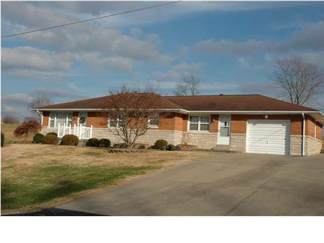 108 Maplecrest Blvd, Jasper, IN 47546 photo 1