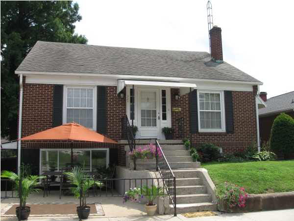 325 E 6th St, Jasper, IN 47546 photo 1