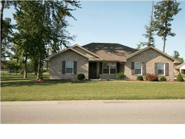 4113 Lee Dr, Jasper, IN 47546 photo 1