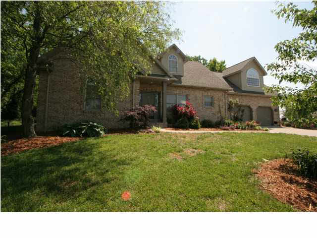 162 Robin Ct, Jasper, IN 47546 photo 1