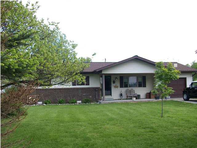 107 E Cooper St, Odon, IN 47562 photo 1