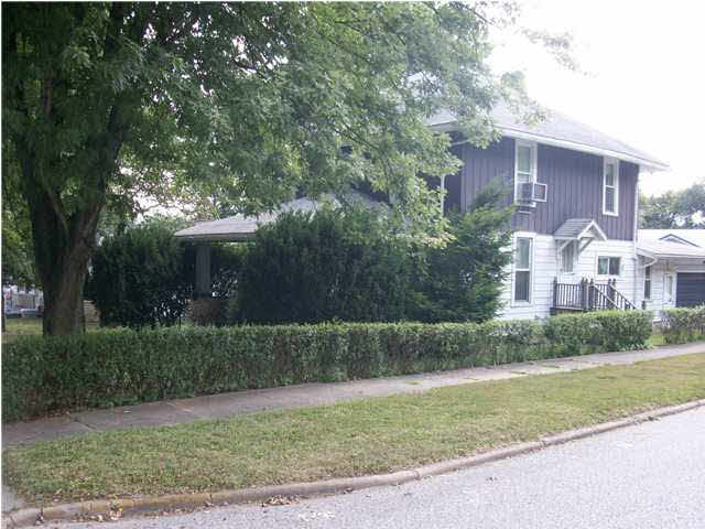 715 NE 1st St, Washington, IN 47501 photo 3