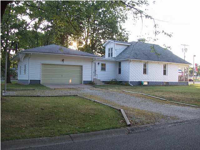 1501 Grove St, Washington, IN 47501 photo 3