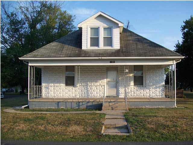 1501 Grove St, Washington, IN 47501 photo 1
